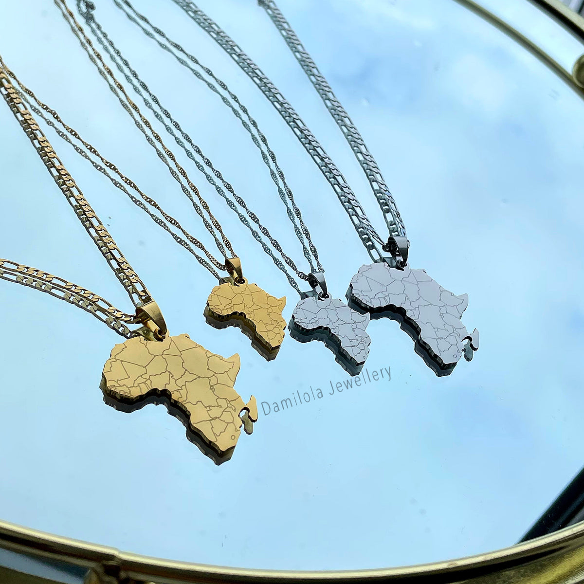 Small Africa Necklace ‘Isokan’  - Gold/Silver
